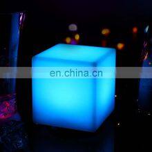 RTS Modern Fashion Outdoor Usb Recharging 2000 Mah Battery Cordless Mini Restaurant Table Lamp for Party thumbnail-1