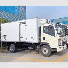 China Howo 4x2 Refrigerated Lighter Truck Trade for Transport Meat thumbnail-2