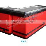 Caught Eyes Checkout Counter