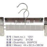 1201 China Factory Made Plastic Hanger With Clips