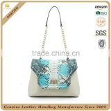 100% cowhide snake patten leather handbags lady handbags made of genuine leather with clasp closure
