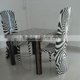 attractive 2016 dining/coffee table with pattern in white and black lacquer, dark eggshell inlay