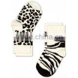 Custom Wholesale Elite Kids' Teen Boys' Girls' Black and White Zebra Leopard Combed Cotton Socks thumbnail-1