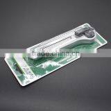 Five Pcs Blades Two-tone Sliding Utility Knife With Fasten Lock on the Back thumbnail-4