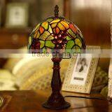Wholesale Factory Offer Art Tiffany Table Lamps Art Tiffany Desk Lamp Grape Stained Glass Table Desk Lamp