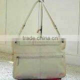 Wholesale Women Leather Tote Bag Private Label Handbags Leisure Travel Book Bag Messenger Bag thumbnail-3