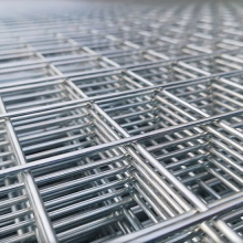 Weld Netting 304 Welded Mesh Screen,steel Welded Mesh Panel /Stainless Steel Weld Wire Mesh Rolls. Strong Welded Screen Panel thumbnail-3