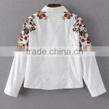 Runwaylover EY2383B Women New Fashion 2017 Loose Embroidery Blouse thumbnail-5