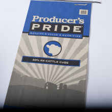 BOPP Laminated pp Woven Fabric Bag Roll for Packing Rice Bags thumbnail-2