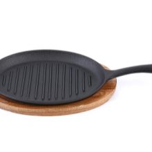 cast iron frying pan sizzling plate with wooden tray Factory