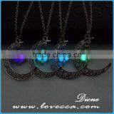 Fashionable Luminous Necklace Glow In Dark Hollow Heart Pendant Necklace thumbnail-3
