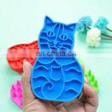 Pet Cartoon Mini Rubber Comb Fur Remover Brush Cleaning Massage for Dogs Cats thumbnail-1