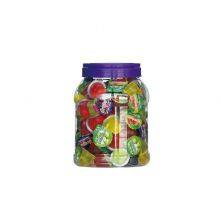 Süße Fruchtgussbecher und fruchtförmige Gummibonbons, Konjakgummis in Gläsern und Spielzeuggläsern, TikTok-Süßigkeitstrends thumbnail-2