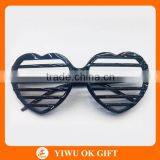 Hot sale heart shaped shutter glasses for party
