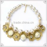 Collar Style White Pearl Flower Necklace With Rose Flower