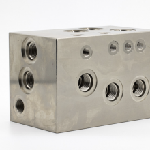 Hydraulic Valve Block thumbnail-1