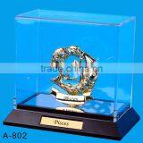 24K Gold Plated Zodiac Pisces Stand Packed in Acrylic Box