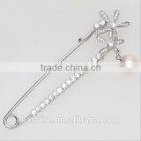 New Product Snowflakes Alloy Sweater Big Lovely Fashion Pins thumbnail-1