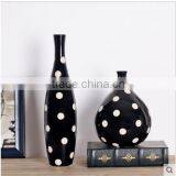 Factory Cheap Black and White Ceramic Small Modern Vase for Home Decor thumbnail-2