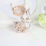 China Wholesale Brooch Fashion Rhinestone Fox Brooch Pearl Brooch for Scarf Buckle thumbnail-5