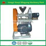 2016Hot Sell 60kg per Hour Animal Feed Pellet Extruding Machine for Fish Farming thumbnail-4