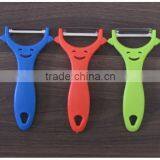 Plastic Handle Creative Home Plane Scraping Fruit Planing Smile Kitchen Supplies Household Goods Kitchen Peeler P07 thumbnail-1