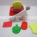 B/O Pop up Toaster Toy W/ Realistic Sound and 6 Pcs Accessories thumbnail-3