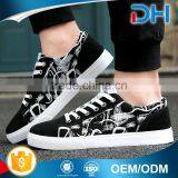 White Rubber Soled Man Comfortable Casual Canvas Shoes thumbnail-5