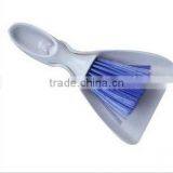 Beautiful and Useful Dancer Shape Mini Brush Set thumbnail-1