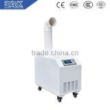 Removable ultrasonic humidifier with water spraying