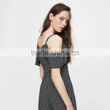 2017 Plain-coloured Cut Out Shoulder Sexy V-neck Women Ruffled Jumpsuit thumbnail-4