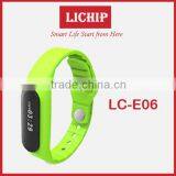 Text Message/Tracking Motion/music Play/Fine Phon/sleeping Monitor/Touch Screen E06 Smart Bracelet thumbnail-2