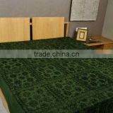 Manufacturers of embroidered wholesale bedspreads stocks a huge range