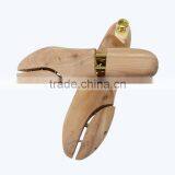 Made in China High Quality Aromatic Red Cedar Wood Shoe Lasts in Double Tube thumbnail-3