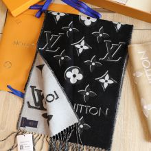 Wholesale the latest style LV scarf metal wire double-row logo Louis Vuitton high-density sheep wool scarf