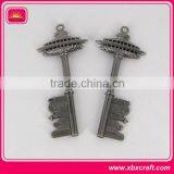 Custom Design Metal Key Shape Keychain thumbnail-4