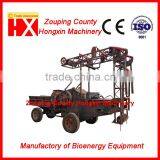 Wood Chipper With Feeding and Discharging Conveyors