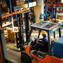 Forklift Rental on le du Road, 50-ton Crane Rental, Aerial Work Platform Hoisting. Nearby Elevator, Mobile Phone thumbnail-1