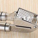 High Quality Food Grade Garlic Press Stainless Steel thumbnail-3