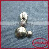 Newly Design Resin Zipper for Hometextile,SBS Zipper Puller With Logo Metal Zipper thumbnail-1