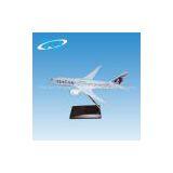 QATAR 1:200 28cm Model Resin Plane B787 thumbnail-1