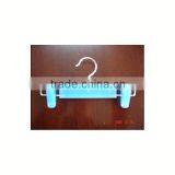 Clothes Hanger With Clip thumbnail-1