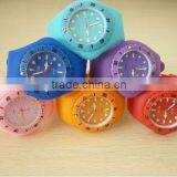Quartz WATCH WOMEN'S GREEN SILICONE BAND RUBBER CASE PLASTIC WATCH