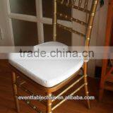 Красивый синий складной деревянный гостиничный стул для аренды на свадьбы thumbnail-3