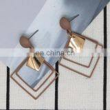 Простые новые ромбические серьги из многослойного сплава с геометрическим узором, маленькие стюды для женщин и девушек на вечеринку, модные украшения thumbnail-3