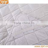 Hotel White Color Waterproof Mattress Protector
