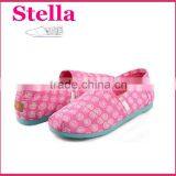 Comfort and Breathable Sneaker Slip on Rubber Sole Lady Canvas Shoes thumbnail-1