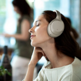 7 Best Noise-Canceling Headphones Wholesale Websites