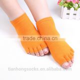China custom sock manufacturer toeless five toe socks anti slip non-skid woman medical yoga socks