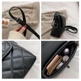 The new 2020 fashion Ling ge cross shoulder bag is popular on Instagram